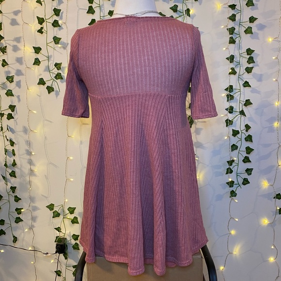 Ecoté Flow Dress - Picture 3 of 5